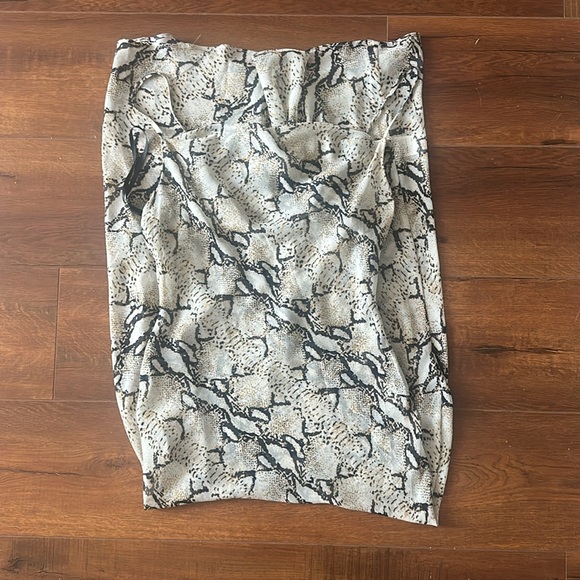 Superdown Dina draped maxi dress - Picture 6 of 8